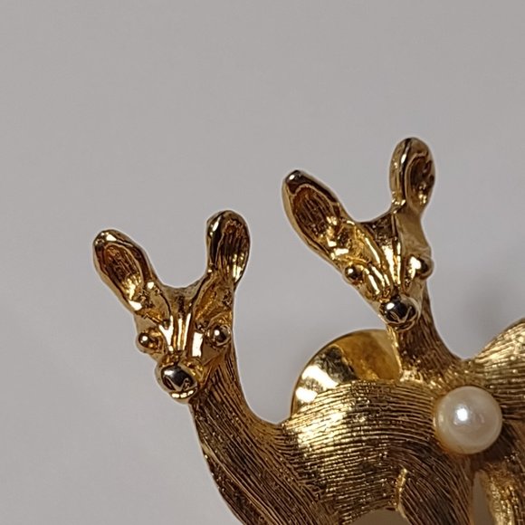 Gold Tone Deer Pin With Faux Pearl Tails - Picture 3 of 14
